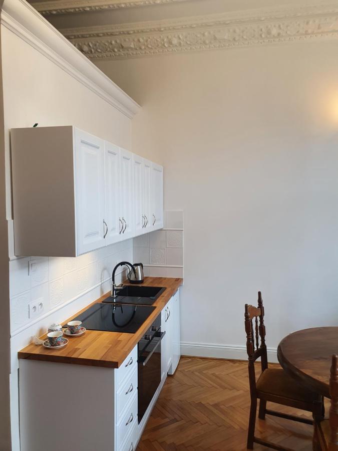 Prestige Aparthotel Piotrkowska 82 - Wyjatkowy Widok Na Deptak Łódź Esterno foto