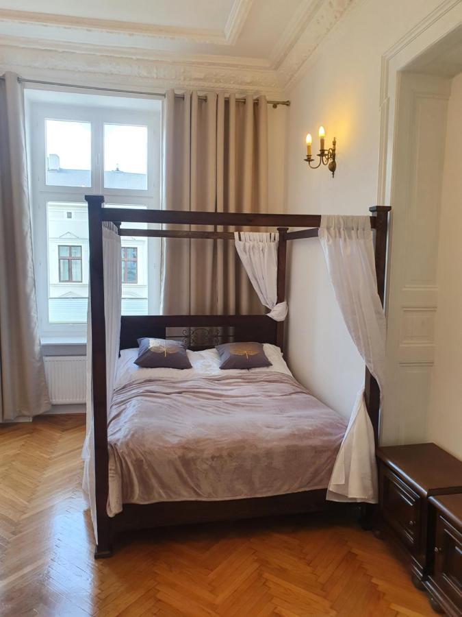 Prestige Aparthotel Piotrkowska 82 - Wyjatkowy Widok Na Deptak Łódź Esterno foto