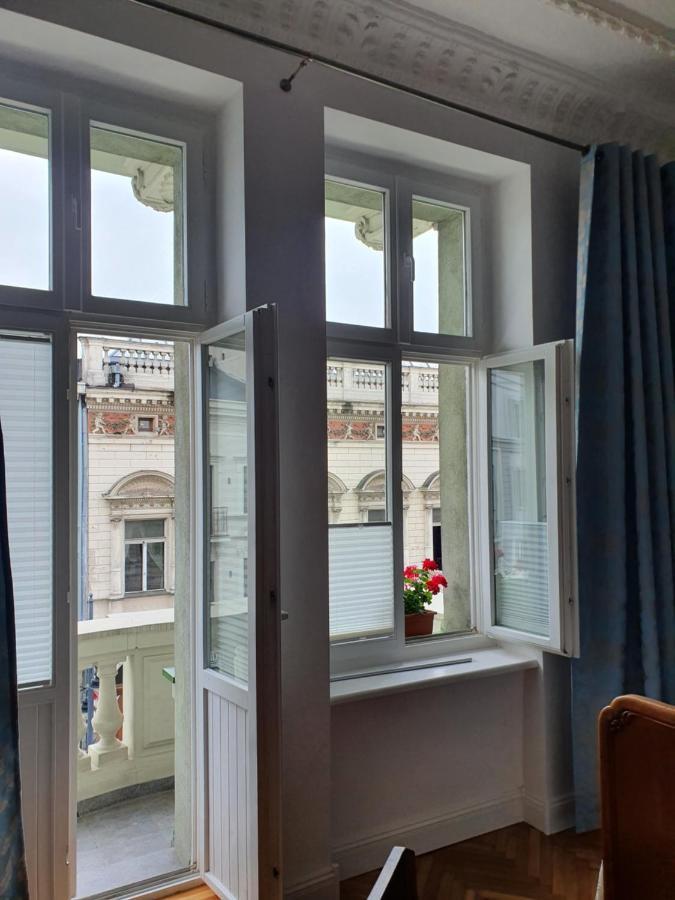 Prestige Aparthotel Piotrkowska 82 - Wyjatkowy Widok Na Deptak Łódź Esterno foto