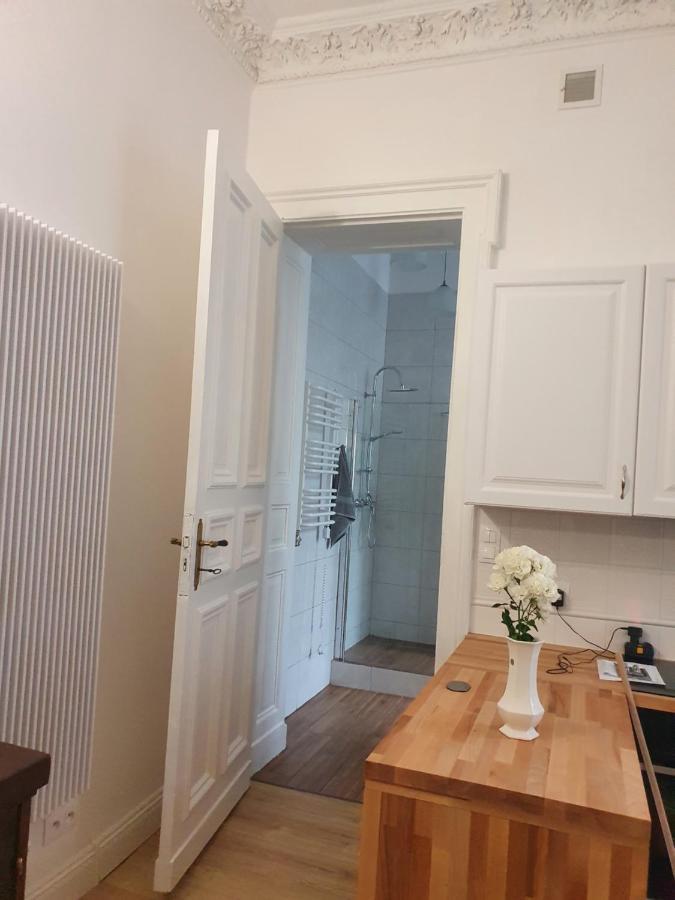 Prestige Aparthotel Piotrkowska 82 - Wyjatkowy Widok Na Deptak Łódź Esterno foto